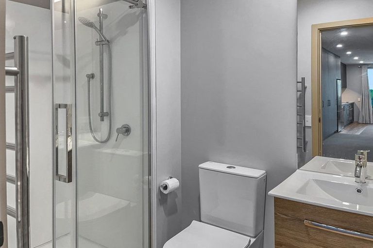 Photo of property in 104/2 Launch Road, Hobsonville, Auckland, 0616