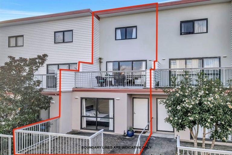 Photo of property in 8/46 Carlos Drive, Flat Bush, Auckland, 2016
