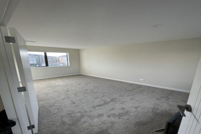 Photo of property in 27 Desalt Drive, Hobsonville, Auckland, 0616