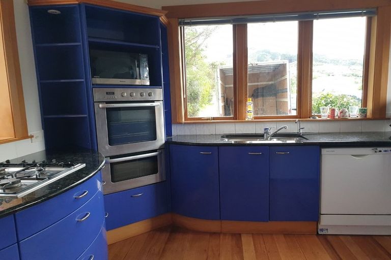 Photo of property in 33 Seaview Terrace, Northland, Wellington, 6012