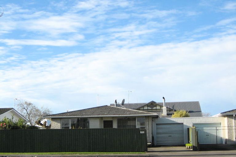 Photo of property in 100 Nottingley Road, Frimley, Hastings, 4120