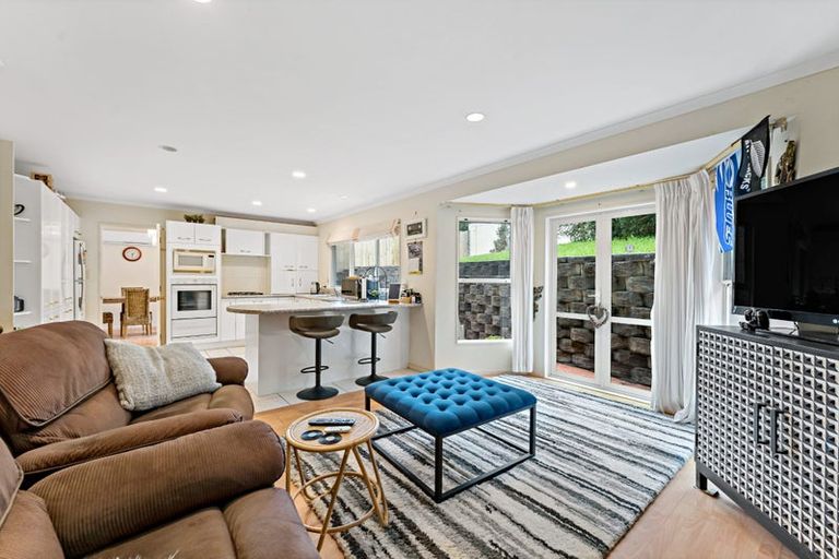 Photo of property in 25 Bronte Place, Somerville, Auckland, 2014