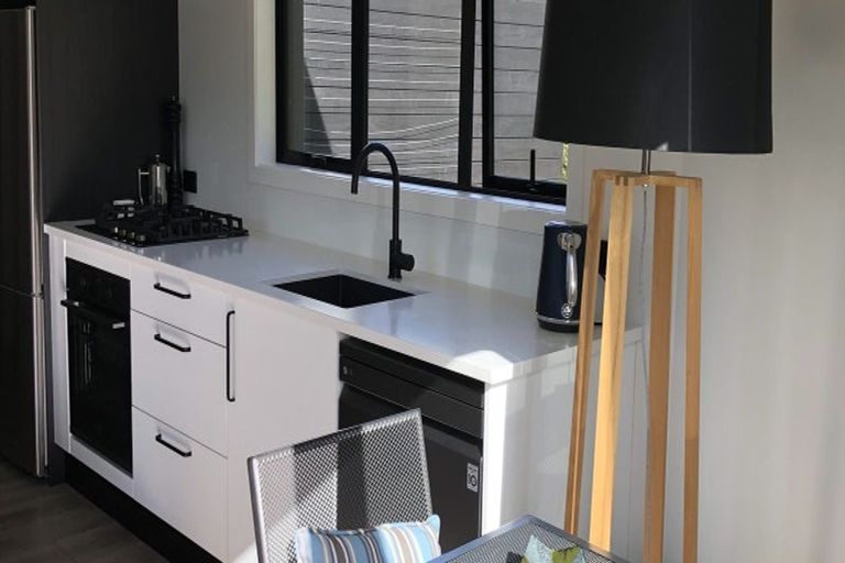 Photo of property in 17 Endurance Rise, Orewa, 0931