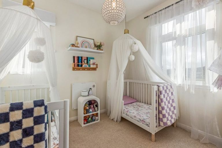 Photo of property in 35 Tirangi Road, Rongotai, Wellington, 6022