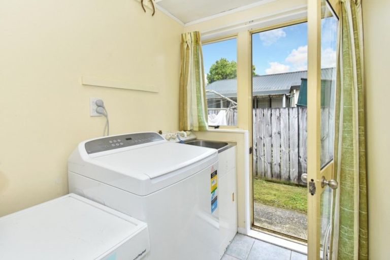 Photo of property in 99 Settlement Road, Papakura, 2110