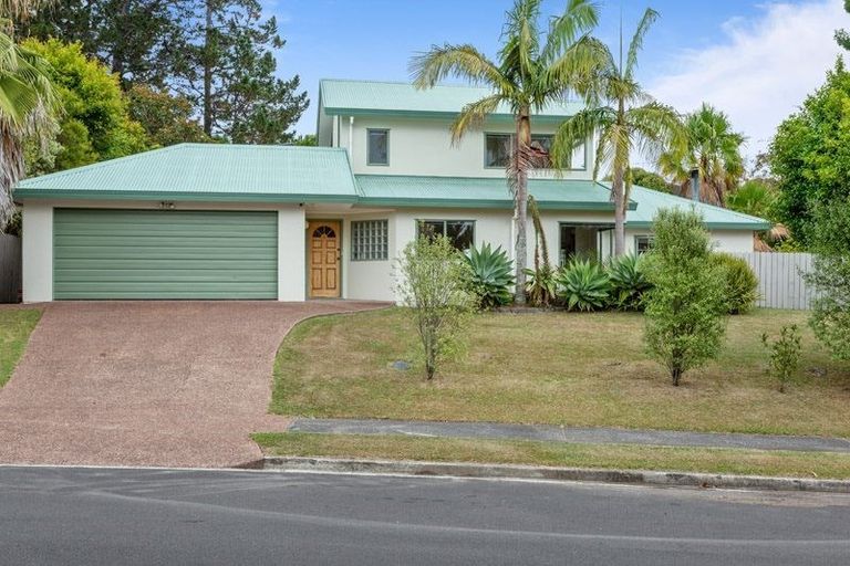 Photo of property in 3 Princess Maria Place, Massey, Auckland, 0614