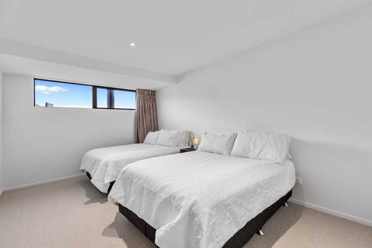 Photo of property in 34 Minaret Ridge, Wanaka, 9305