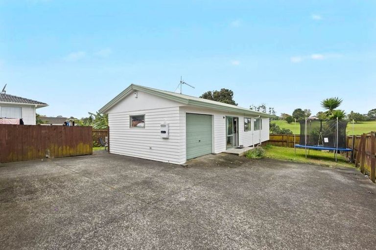Photo of property in 7a Ngatira Place, Clendon Park, Auckland, 2103