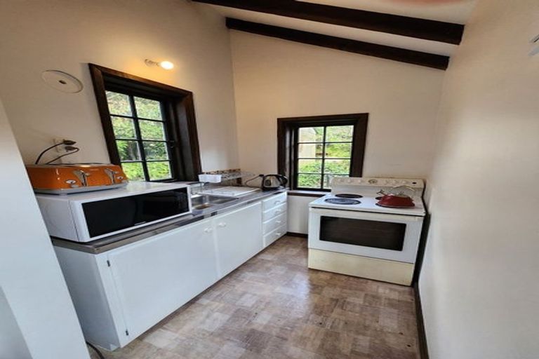 Photo of property in 19 Torwood Road, Khandallah, Wellington, 6035