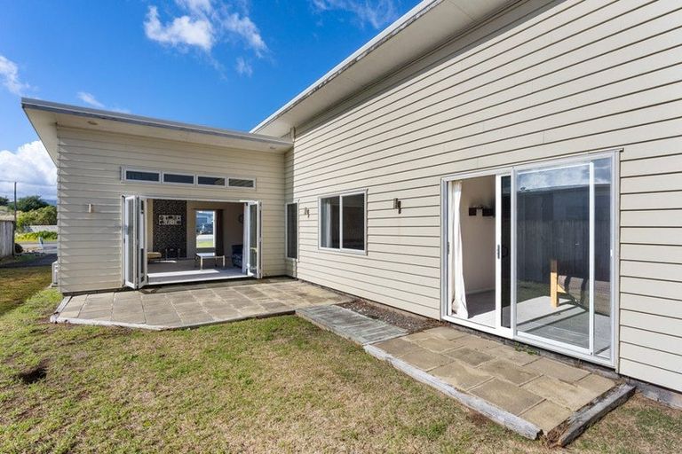 Photo of property in 101 Mountain View Terrace End, Otaki Beach, Otaki, 5512