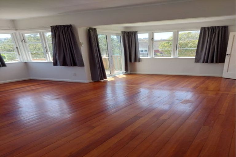 Photo of property in 3 Hindmarsh Street, Johnsonville, Wellington, 6037