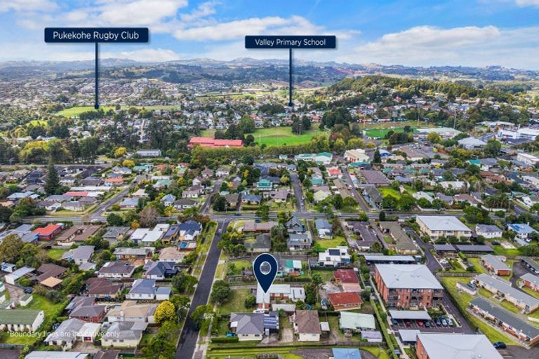 Photo of property in 6 Blair Avenue, Pukekohe, 2120