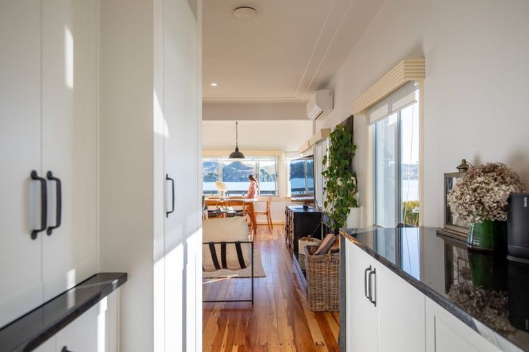 Photo of property in Wallis Street, Raglan, 3225