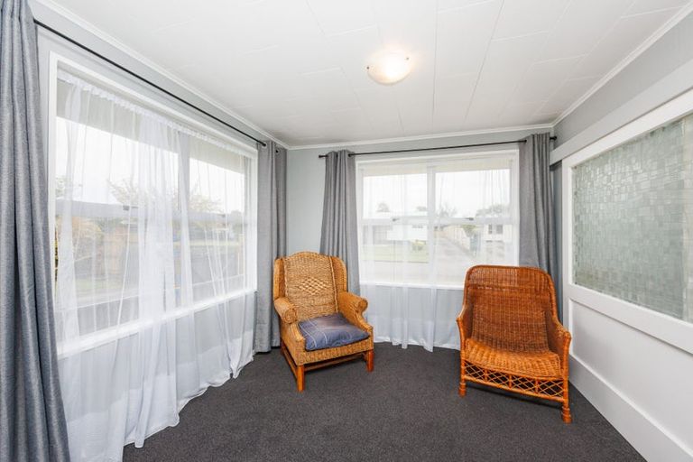 Photo of property in 24 Geraldine Crescent, Cloverlea, Palmerston North, 4412