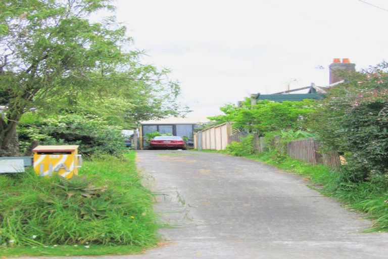 Photo of property in 1/11 Clayburn Road, Glen Eden, Auckland, 0602