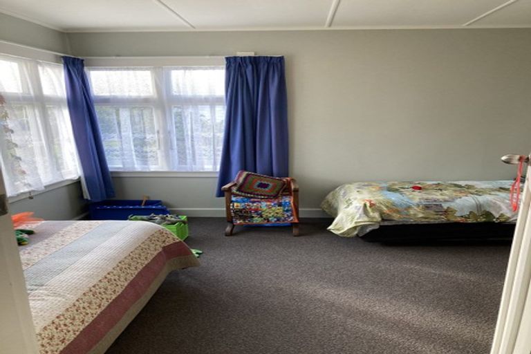 Photo of property in 128 Brougham Street, Westport, 7825