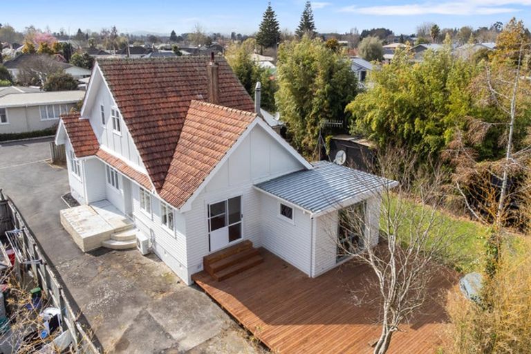Photo of property in 6c Williams Place, Fairfield, Hamilton, 3214