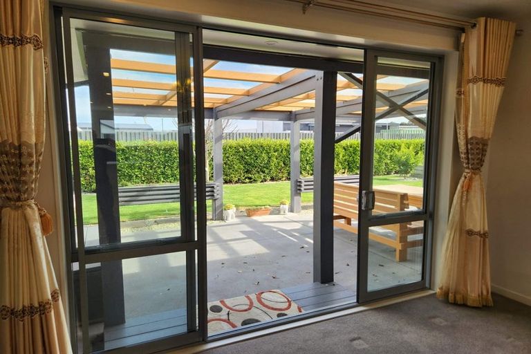 Photo of property in 8 Little Gem Road, Hornby, Christchurch, 8025