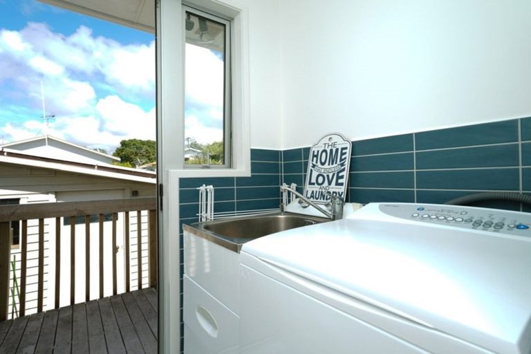 Photo of property in 3 Thorburn Avenue, Red Beach, 0932