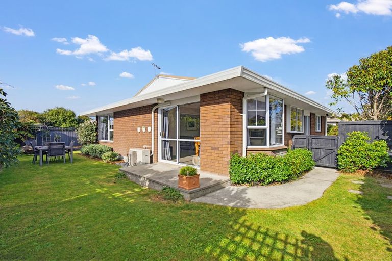 Photo of property in 2/63 Gainsborough Street, Hoon Hay, Christchurch, 8025