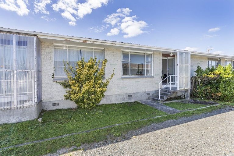 Photo of property in 2/14 Jillett Street, Titahi Bay, Porirua, 5022