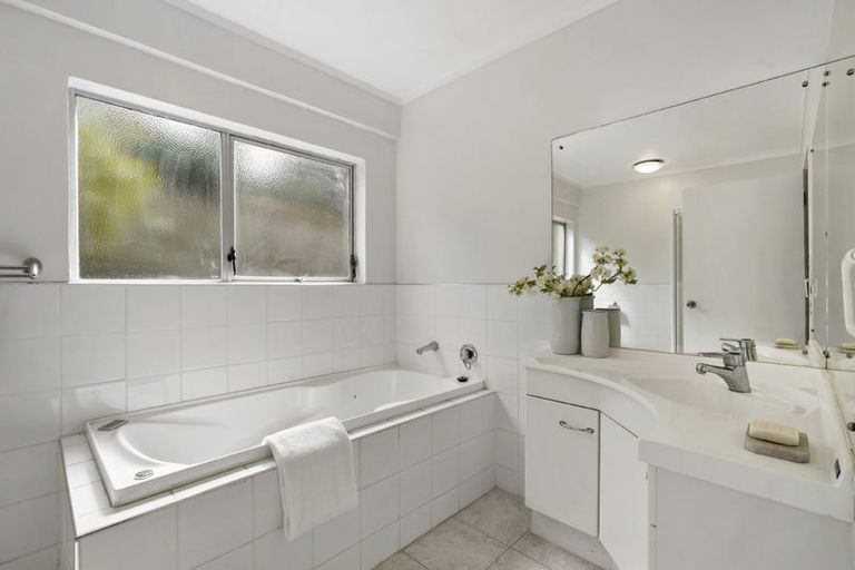 Photo of property in 3/22 Waitemata Road, Hauraki, Auckland, 0622