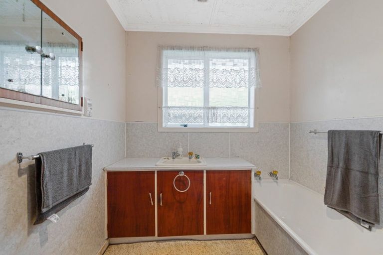 Photo of property in 7 Rata Street, Inglewood, 4330