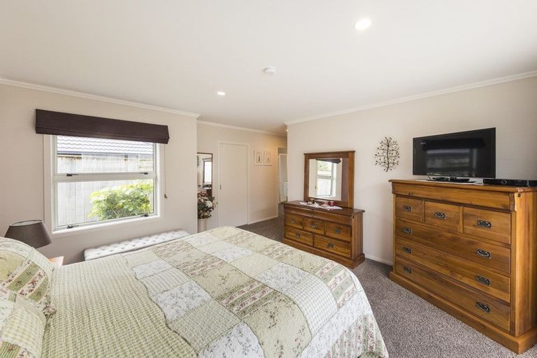 Photo of property in 68 James Line, Kelvin Grove, Palmerston North, 4414