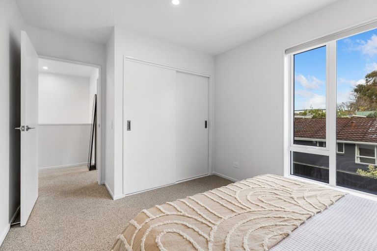 Photo of property in 3/92 Holly Road, St Albans, Christchurch, 8014
