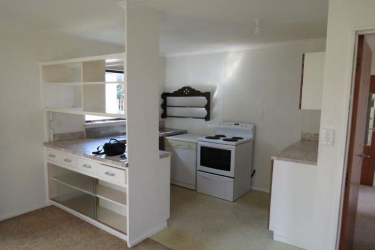 Photo of property in 19 Karamu Street, Strandon, New Plymouth, 4312
