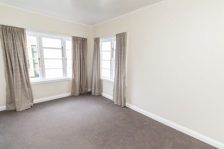 Photo of property in 29a Grass Street, Roseneath, Wellington, 6011