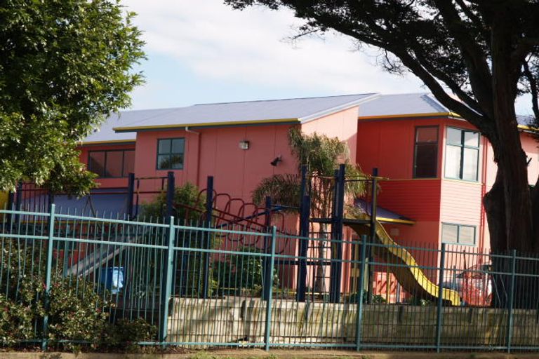 Photo of property in 12 James Street, Mangere East, Auckland, 2024