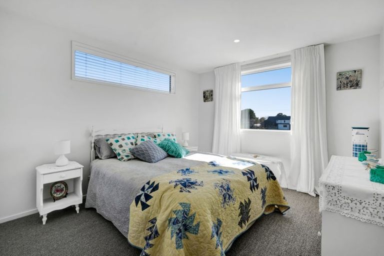 Photo of property in 321b Mangorei Road, Merrilands, New Plymouth, 4312