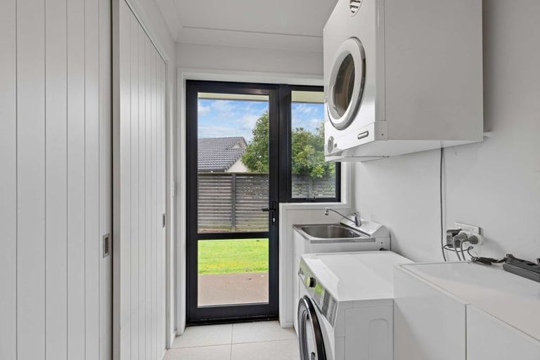 Photo of property in 39 Kendallvale Drive, Waiuku, 2123