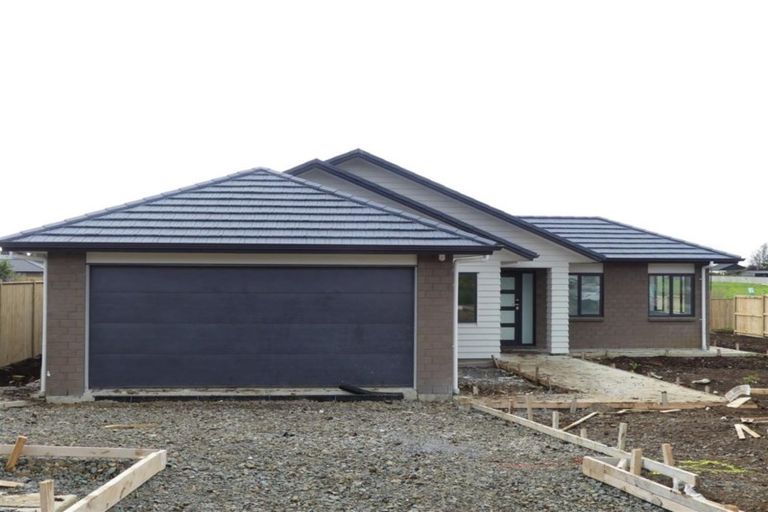 Photo of property in 7 Catherine Mclean Road, Pukekohe, 2120