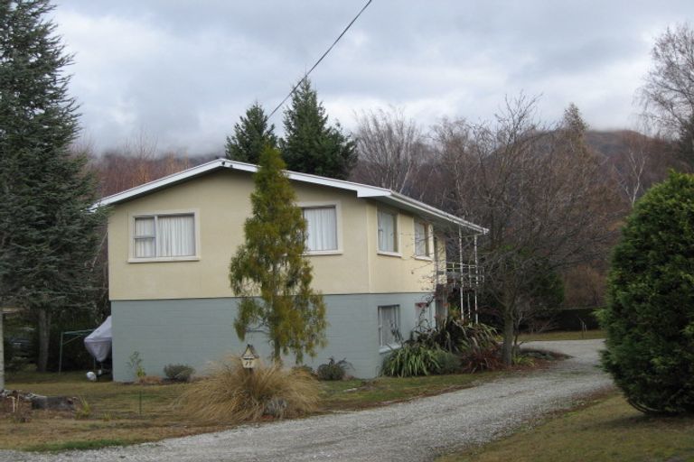 Photo of property in 17 Lindsay Place, Wanaka, 9305