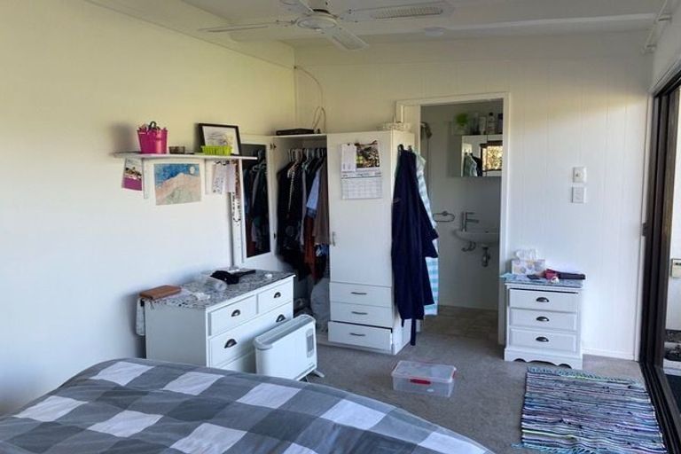 Photo of property in 14 Upham Street, Havelock North, 4130