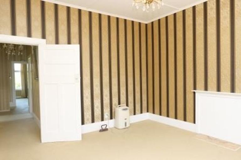 Photo of property in 35 Disley Street, Highbury, Wellington, 6012