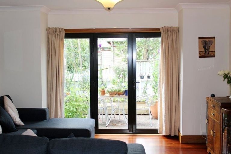 Photo of property in 33b Nairn Street, Mount Cook, Wellington, 6011