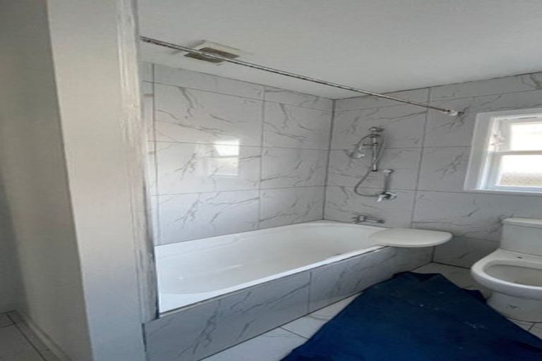 Photo of property in 51 Hallberry Road, Mangere East, Auckland, 2024