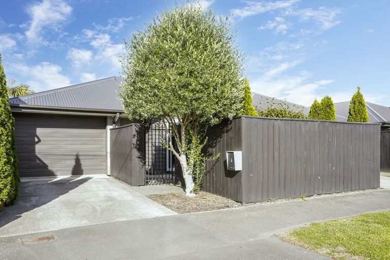 Photo of property in 6 Gresford Street, Edgeware, Christchurch, 8013