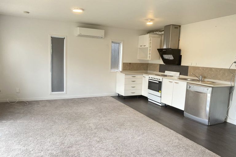 Photo of property in 43 Fitzwater Place, Henderson, Auckland, 0612