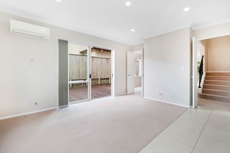 Photo of property in 6 Karson Place, Flat Bush, Auckland, 2016