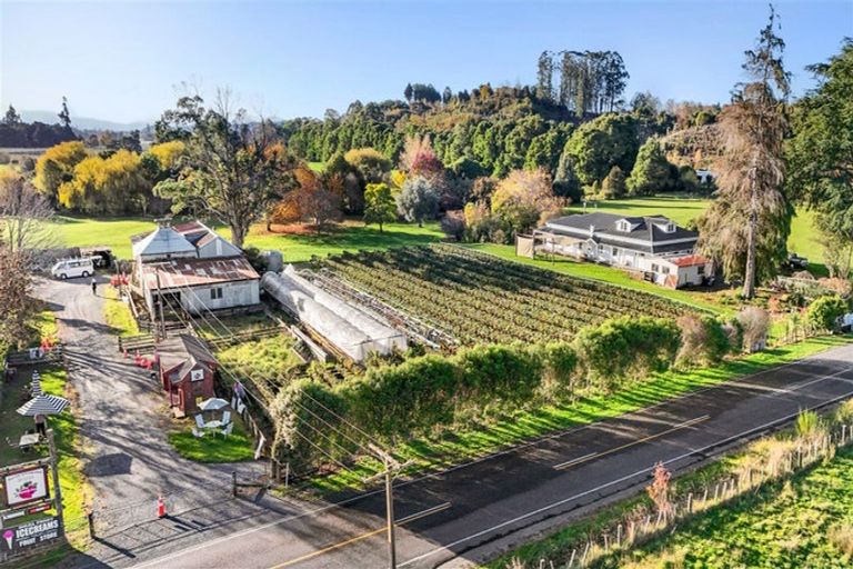 Photo of property in 20 Neudorf Road, Upper Moutere, 7175