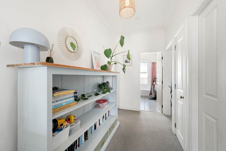 Photo of property in 18a Hill Street, Thorndon, Wellington, 6011
