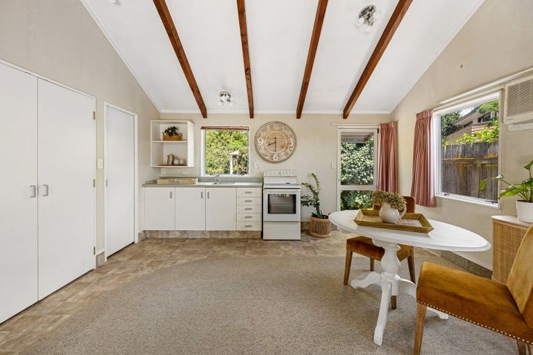 Photo of property in 24 Church Road, Taradale, Napier, 4112