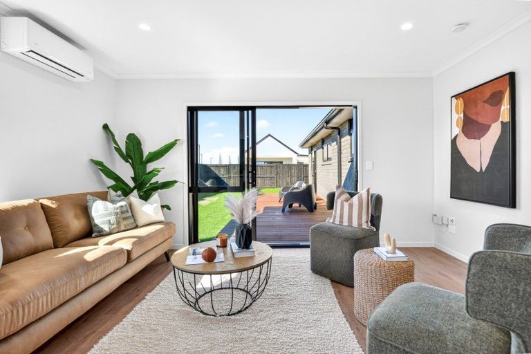 Photo of property in 18 Tiroake Street, Ruakura, Hamilton, 3214