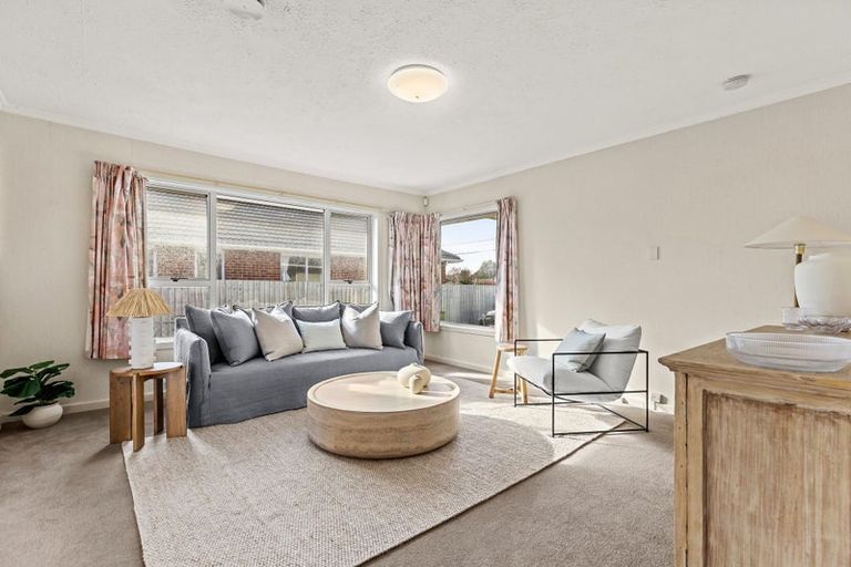Photo of property in 15 Pembroke Street, Avondale, Christchurch, 8061