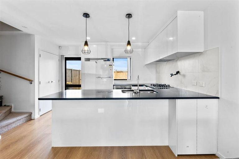 Photo of property in 41a Soaring Bird Drive, Takanini, 2112