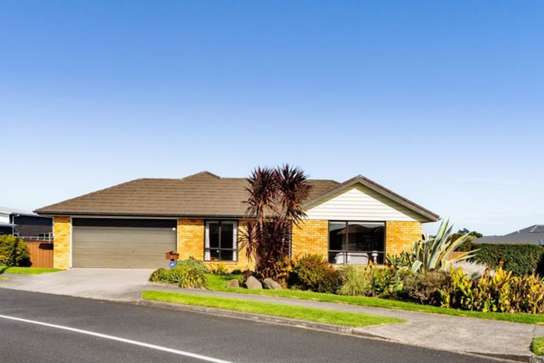 Photo of property in 8 Jules Crescent, Bell Block, New Plymouth, 4312